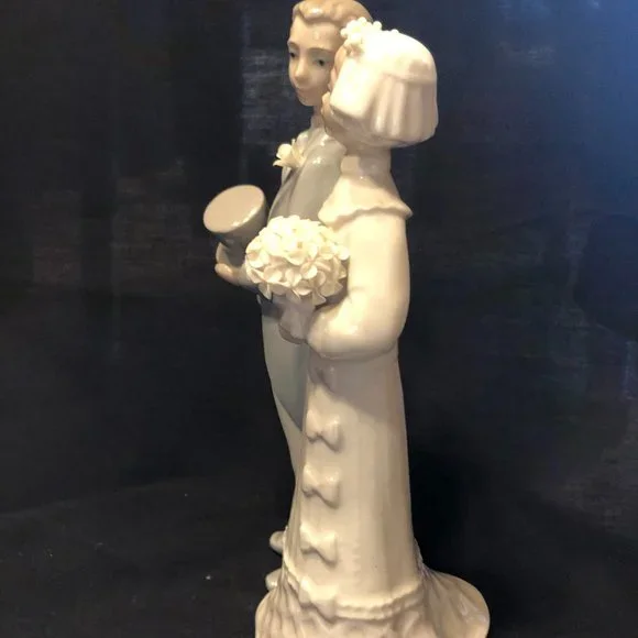 Lladro #4808 - Wedding Porcelain Bride and Groom figurine